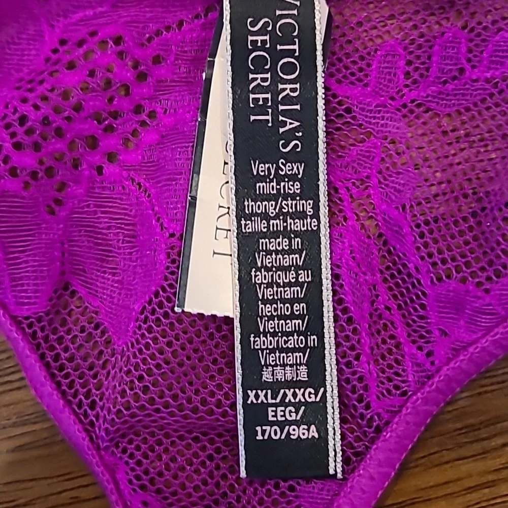 NWT Victoria’s Secret Fuchsia Shine Strap Thong XXL